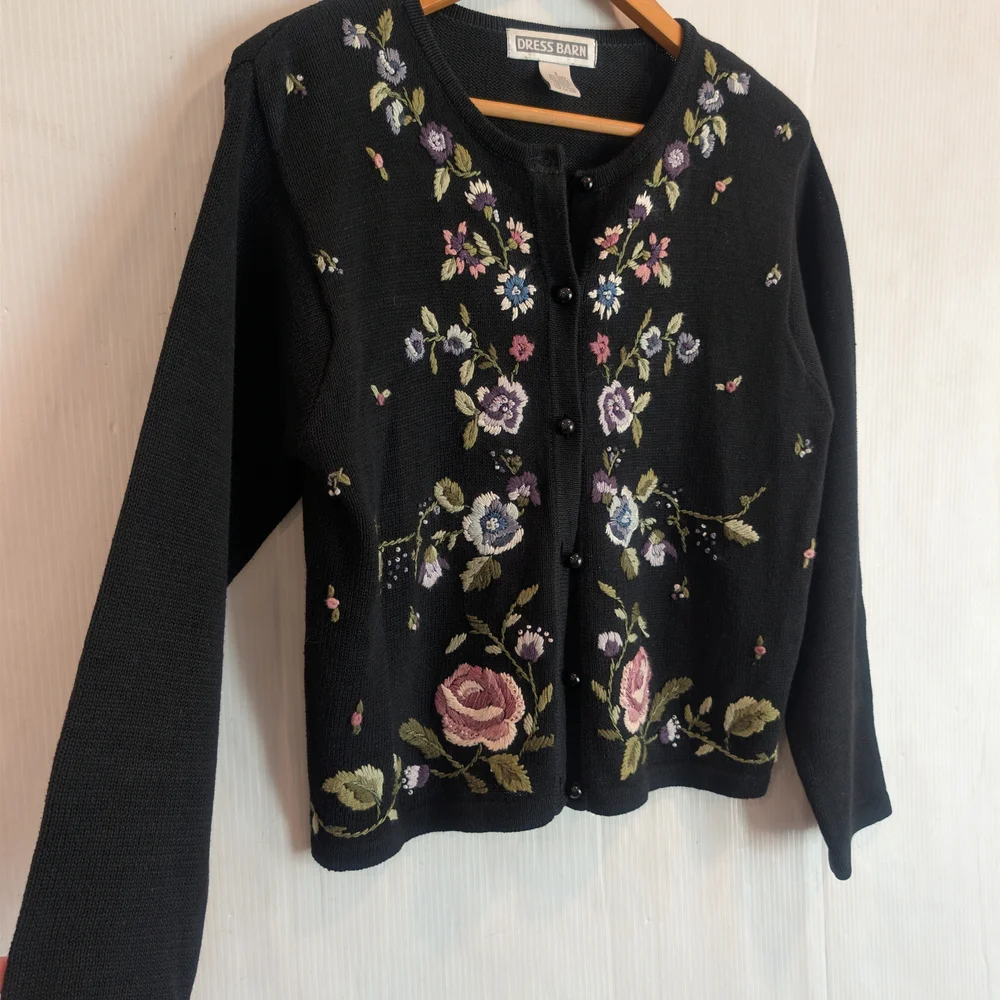 Vintage DRESS BARN Women's Floral Embroidered Black Knit Cardigan Size 8 - Picture 10 of 11